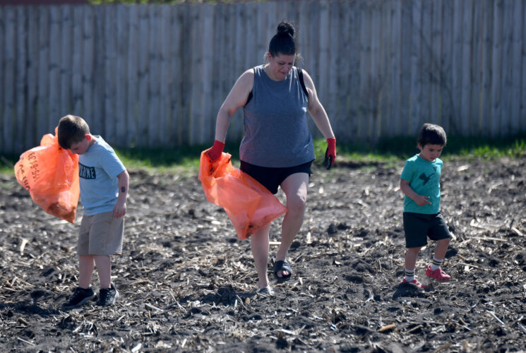 Community Clean Up Day in Fort Dodge